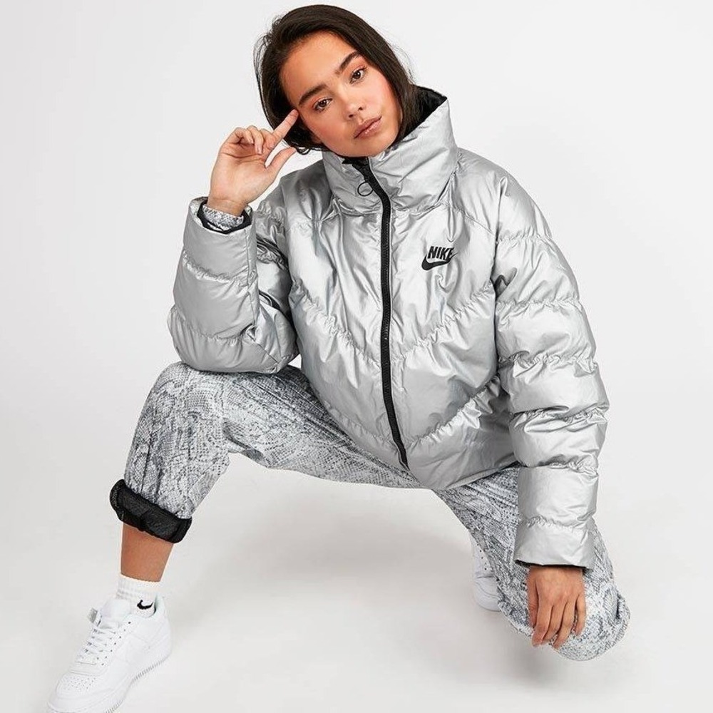 Nike Metallic Silver Short Puffer Jacket Womens S Loose Fit BV3135-095 Y2K